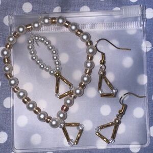 Elegant Pearl and Gold Jewelry Set